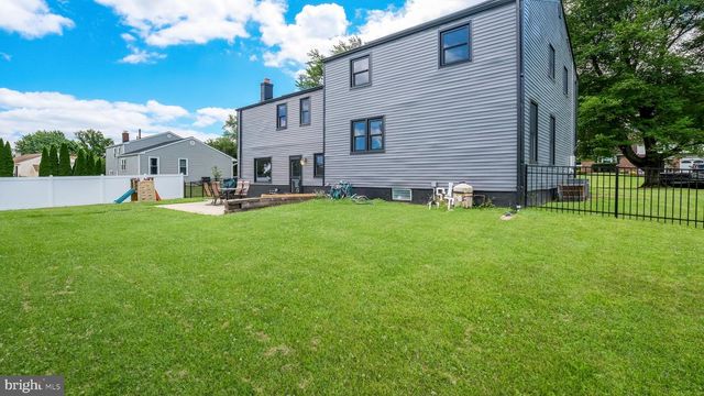 106 CEDARBROOK DR, Southampton, PA 18966
