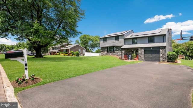 106 CEDARBROOK DR, Southampton, PA 18966