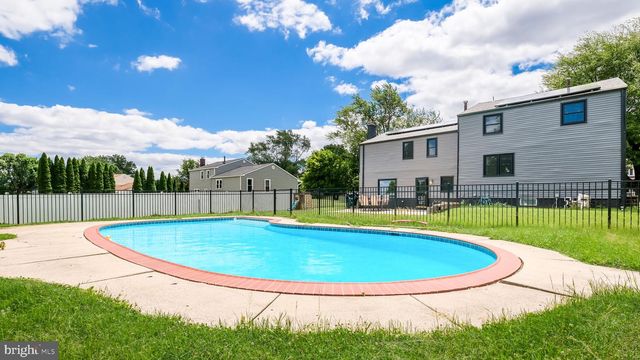 106 CEDARBROOK DR, Southampton, PA 18966