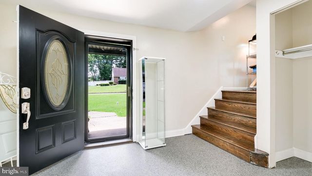 106 CEDARBROOK DR, Southampton, PA 18966