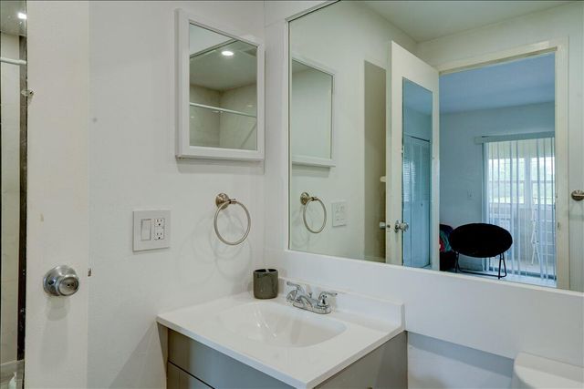 222 Saxony E 222, Delray Beach, FL 33446