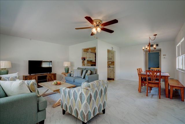 222 Saxony E 222, Delray Beach, FL 33446