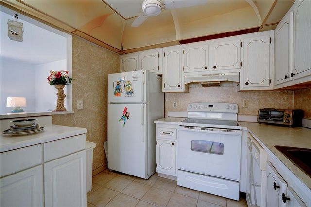 222 Saxony E 222, Delray Beach, FL 33446