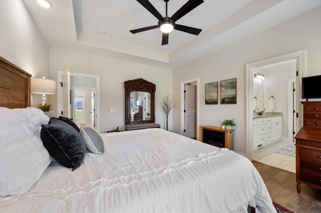 2057 Halls Mill Rd, Unionville, TN 37180