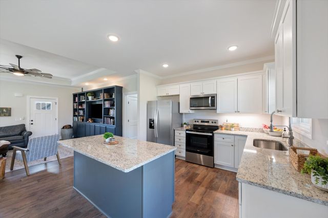 2057 Halls Mill Rd, Unionville, TN 37180