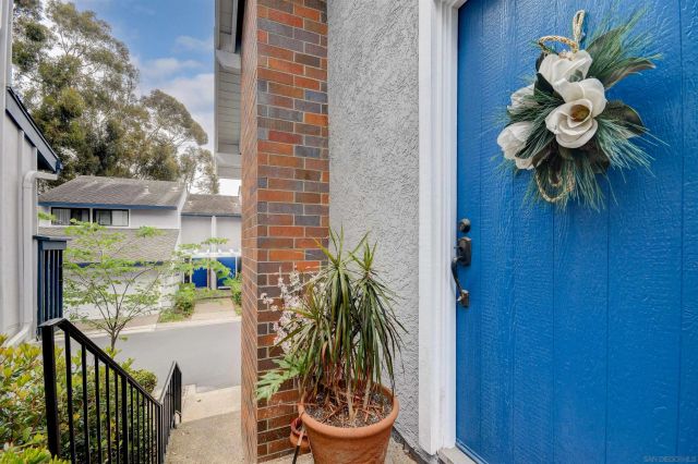 8087 Caminito Mallorca, La Jolla, CA 92037