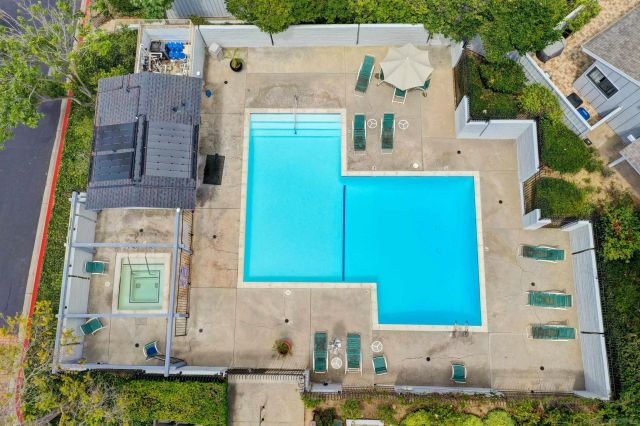 8087 Caminito Mallorca, La Jolla, CA 92037