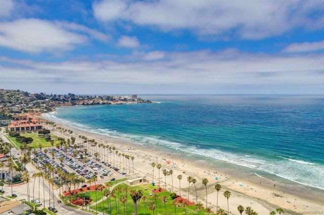 8087 Caminito Mallorca, La Jolla, CA 92037