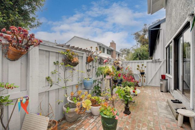 8087 Caminito Mallorca, La Jolla, CA 92037