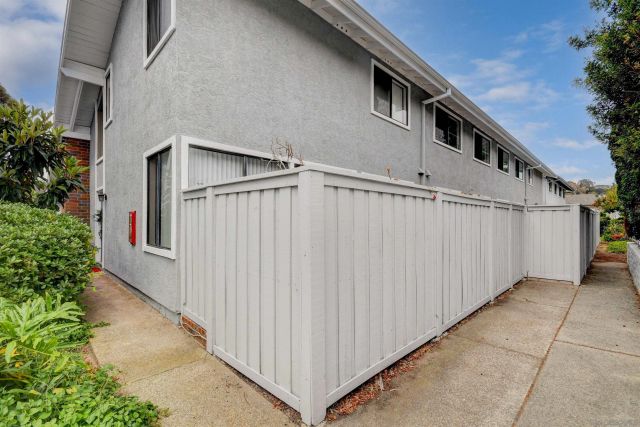 8087 Caminito Mallorca, La Jolla, CA 92037