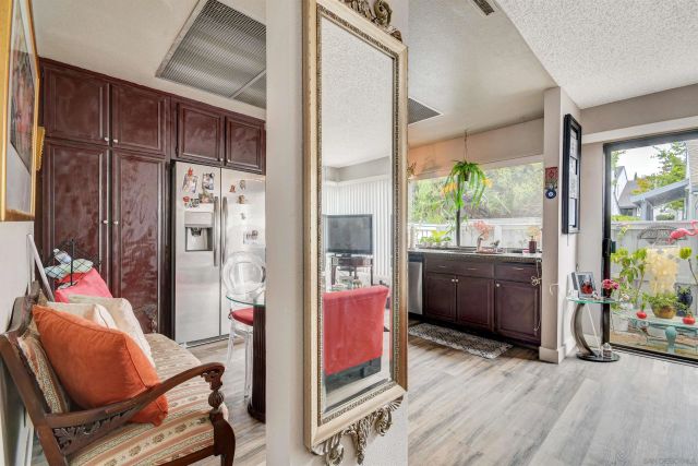 8087 Caminito Mallorca, La Jolla, CA 92037