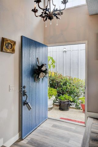8087 Caminito Mallorca, La Jolla, CA 92037