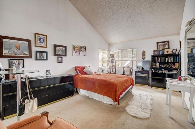 8087 Caminito Mallorca, La Jolla, CA 92037
