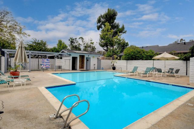 8087 Caminito Mallorca, La Jolla, CA 92037