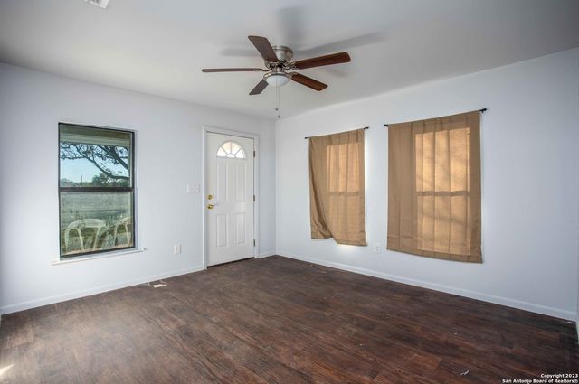 46 Fm 1621, Comfort, TX 78013