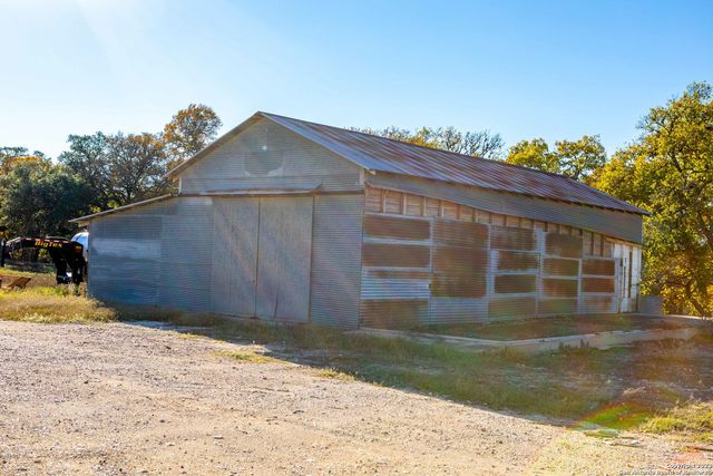 46 Fm 1621, Comfort, TX 78013