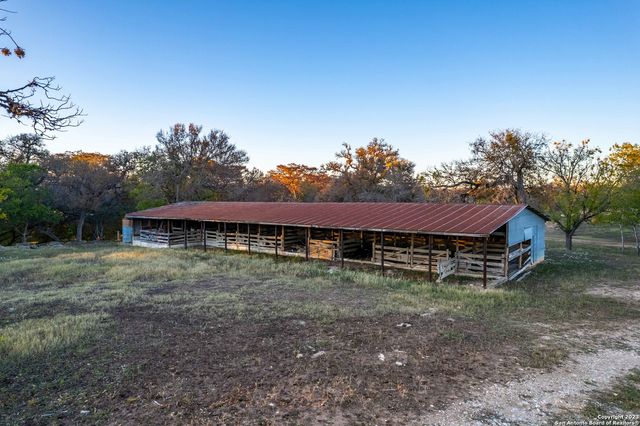 46 Fm 1621, Comfort, TX 78013