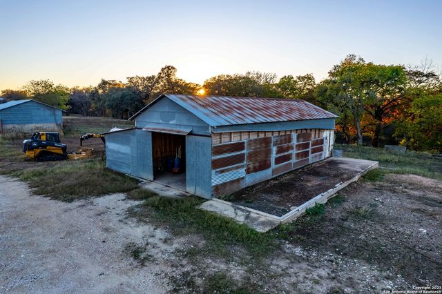 46 Fm 1621, Comfort, TX 78013