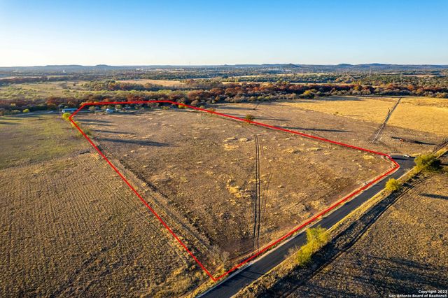 46 Fm 1621, Comfort, TX 78013