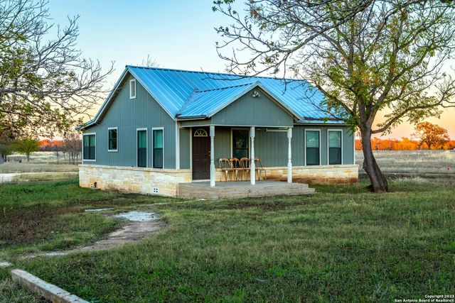 46 Fm 1621, Comfort, TX 78013
