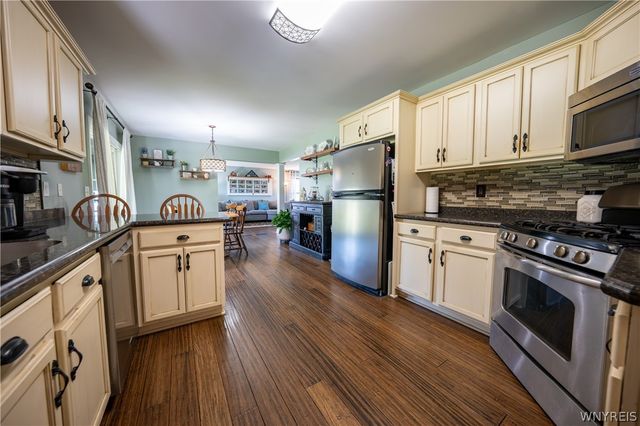 6748 East High Street, Lockport Town, NY 14094