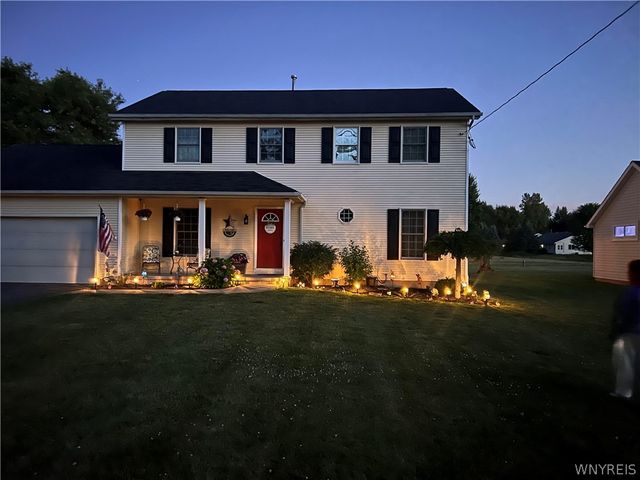 6748 East High Street, Lockport Town, NY 14094