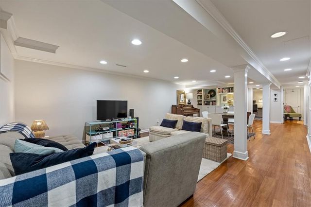 5926 Howe Drive, Fairway, KS 66205