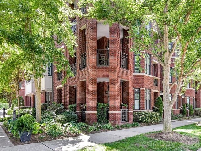 2810 Selwyn Avenue 126, Charlotte, NC 28209