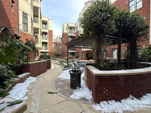 2810 Selwyn Avenue 126, Charlotte, NC 28209