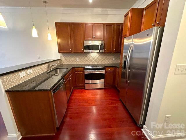 2810 Selwyn Avenue 126, Charlotte, NC 28209