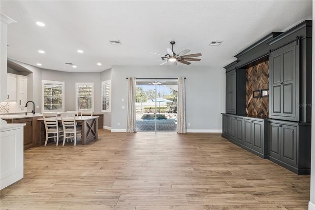 7611 EARLWOOD AVENUE, Mount Dora, FL 32757