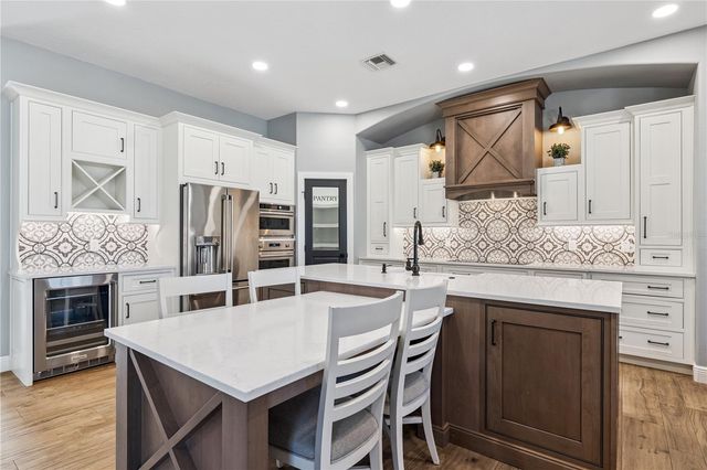 7611 EARLWOOD AVENUE, Mount Dora, FL 32757