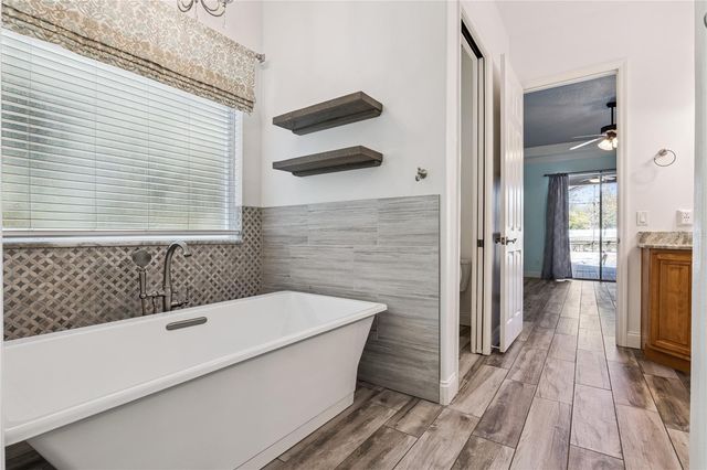 7611 EARLWOOD AVENUE, Mount Dora, FL 32757