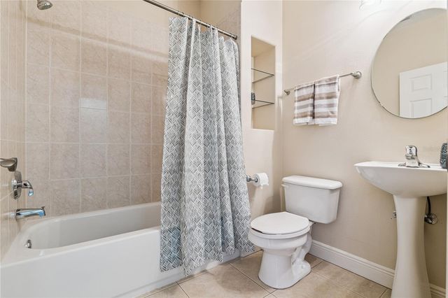 7611 EARLWOOD AVENUE, Mount Dora, FL 32757