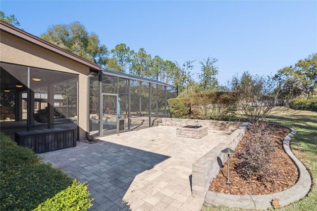 7611 EARLWOOD AVENUE, Mount Dora, FL 32757