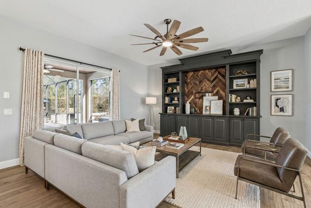 7611 EARLWOOD AVENUE, Mount Dora, FL 32757