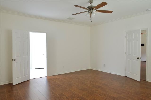 2023 Creek Run Drive, Pearland, TX 77584