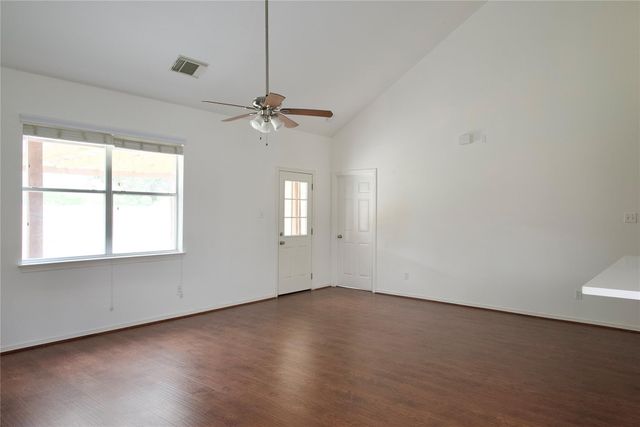 2023 Creek Run Drive, Pearland, TX 77584