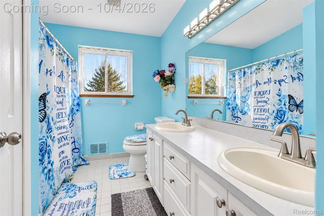 788 Stoney Drive, South Lyon, MI 48178