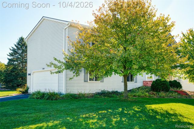 788 Stoney Drive, South Lyon, MI 48178
