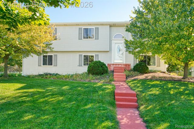 788 Stoney Drive, South Lyon, MI 48178