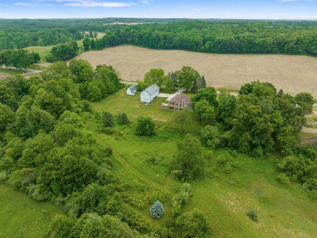 10426 Dutch Settlement Road, Marcellus, MI 49067