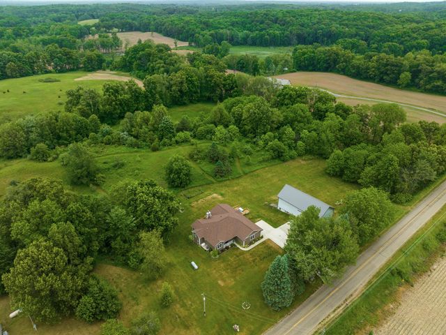10426 Dutch Settlement Road, Marcellus, MI 49067