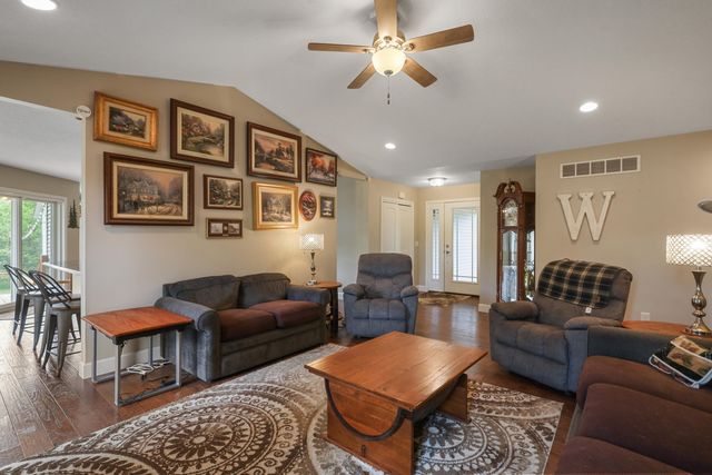10426 Dutch Settlement Road, Marcellus, MI 49067