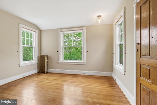 404 OAK LN, Wayne, PA 19087