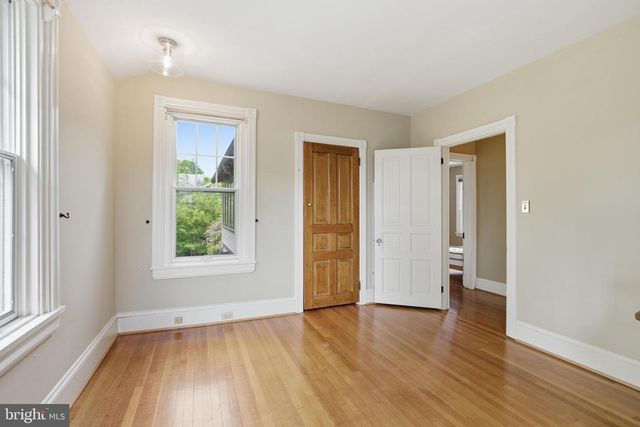 404 OAK LN, Wayne, PA 19087