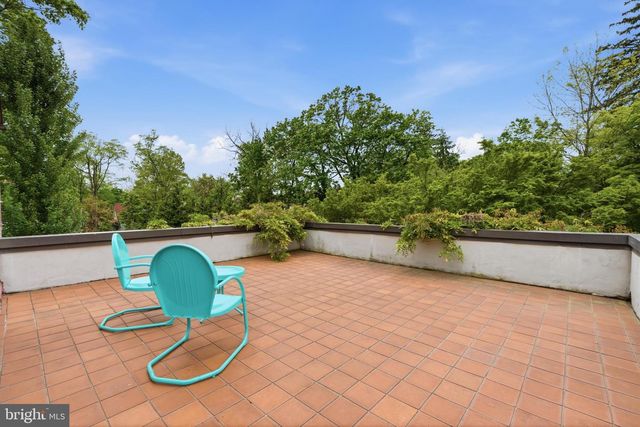 404 OAK LN, Wayne, PA 19087