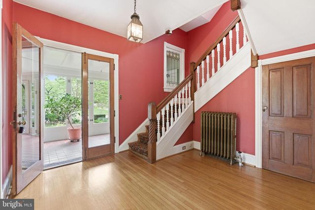 404 OAK LN, Wayne, PA 19087