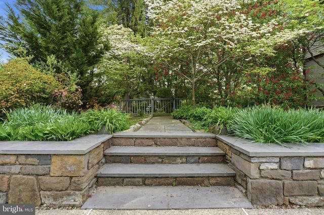 404 OAK LN, Wayne, PA 19087