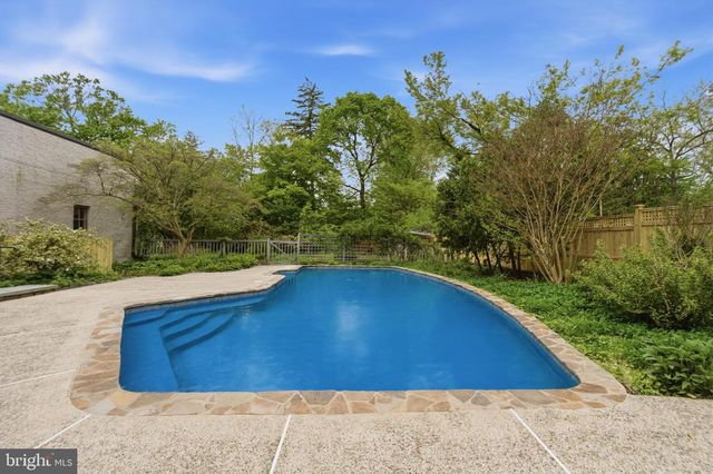 404 OAK LN, Wayne, PA 19087
